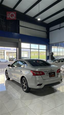 نيسان سنترا